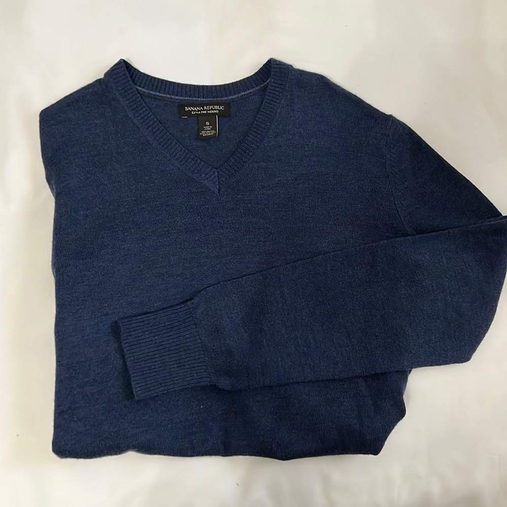 Banana Republic light weight extra fine merino wool check sweater